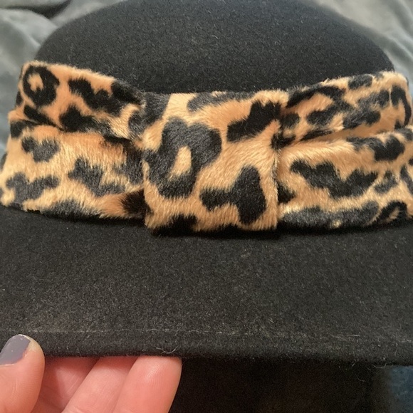 Black wool with leopard print band bucket hat - Picture 2 of 3